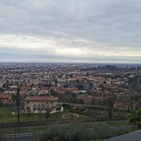 Flora Inn, Miramura - Panorama Incantato 아파트 베르가모